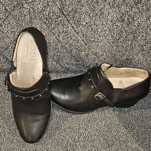 2 FOR $50 SOUL Naturalizer Black Ankle shooties Size 9